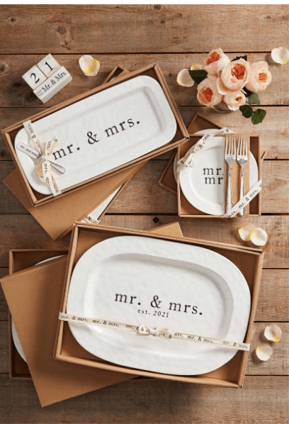 Mr. & Mrs. Hostess Set